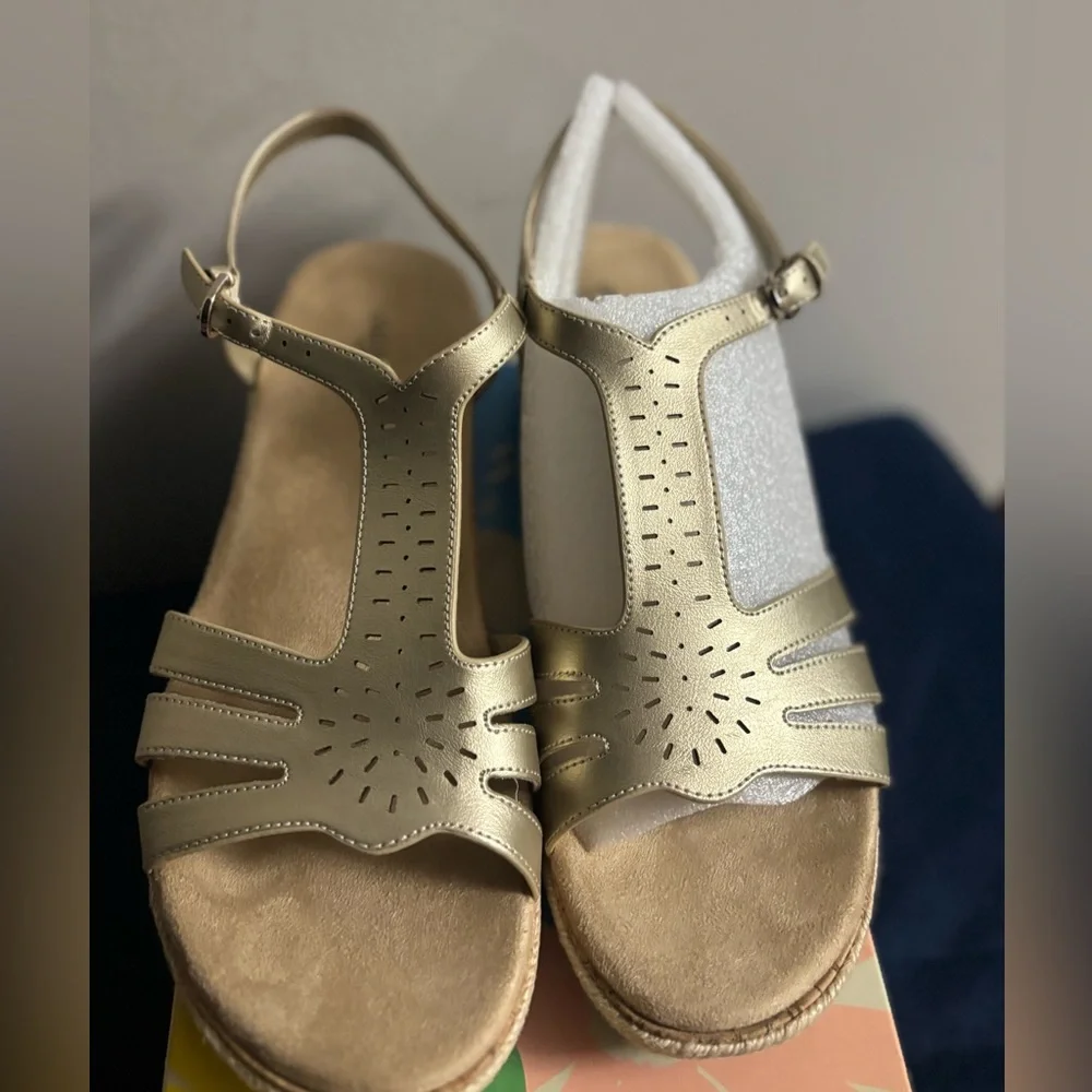 Easy Street Women's Dorinda Wedge Sandals #12